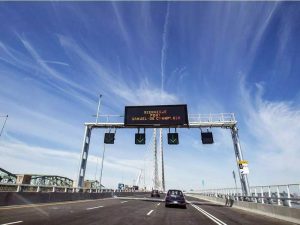 Traffic Control System in place on the Samuel de Champlain bridge.